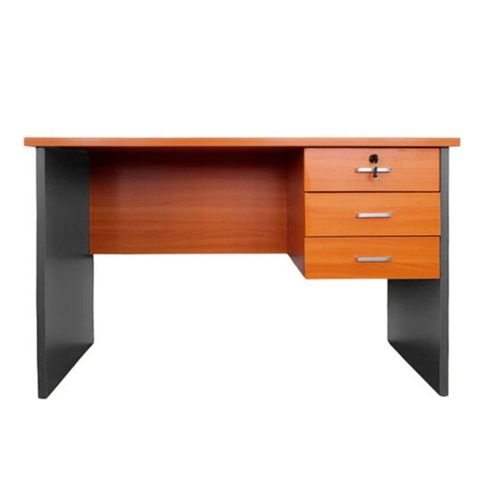 Escritorio 3 cajones - Primer cajón con llave - Medidas 120x60x75 - Color Peral y Gris oscuro - Cubierta de 24 mm - Incluye dos pasacables